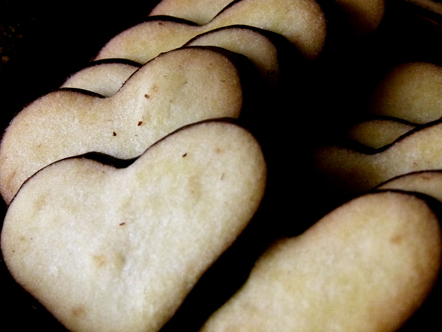 I biscotti di San Valentino con il ripieno di Nutella
