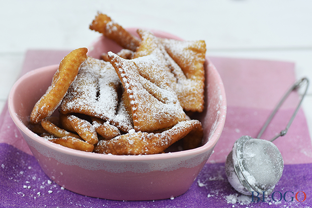 Le chiacchiere vegan di Carnevale fritte e al forno con la fotoricetta di Blogo