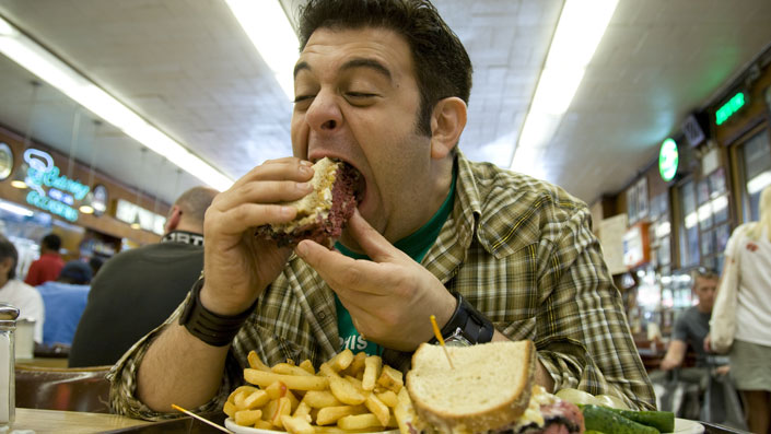 La cucina in tv vista dagli uomini: da Man Vs Food a i Re della Griglia