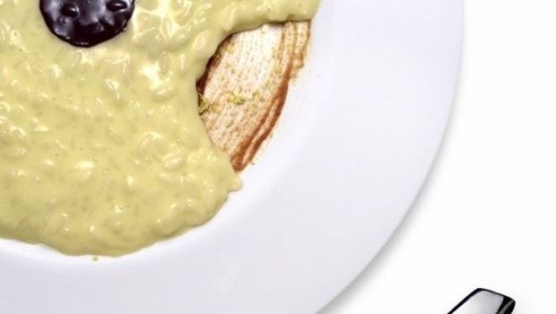 Il risotto con acciughe, limone e cacao di Carlo Cracco