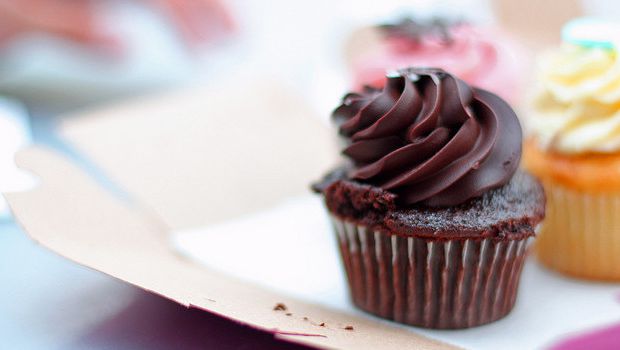 I cupcakes al cioccolato con glassa alla nutella con la ricetta facile