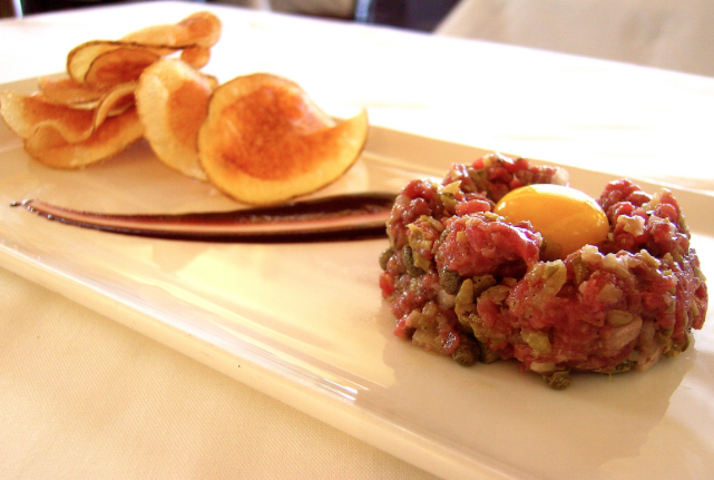 La Tartare di manzo alla francese: la ricetta classica