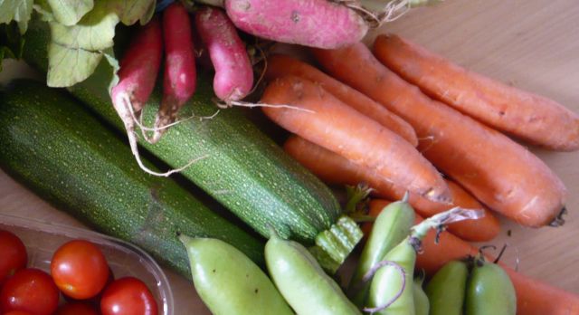 Le carote e zucchine al forno per un contorno leggero