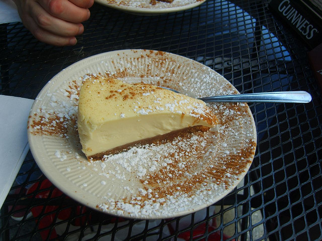 Come preparare la cheesecake fredda al philadelphia e mascarpone