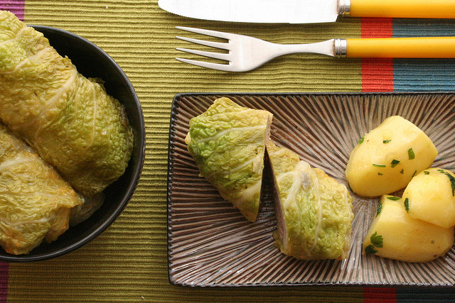 Fagottini di verza e ricotta: la ricetta light e sfiziosa