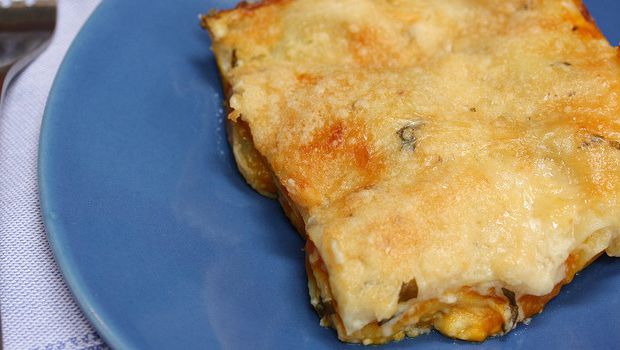 Ecco le lasagne ai carciofi e salmone fresco per un primo delizioso