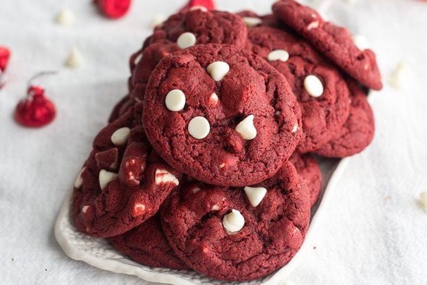 I red velvet cookies con la ricetta passo dopo passo