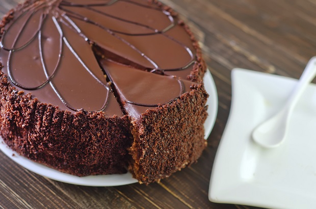 Come si fa la torta Zurigo con la ricetta originale