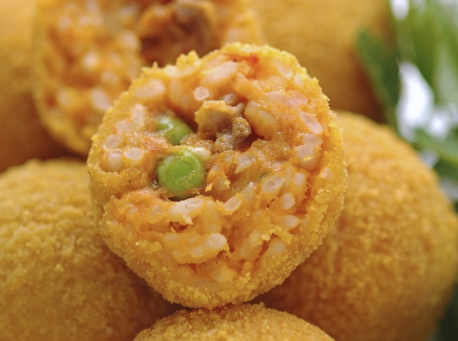 Come si fanno gli arancini con la ricetta passo dopo passo