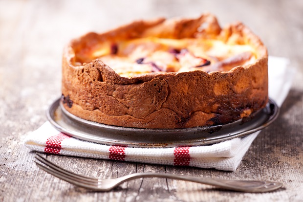 La crostata di ricotta e marmellata di fragole da fare in primavera