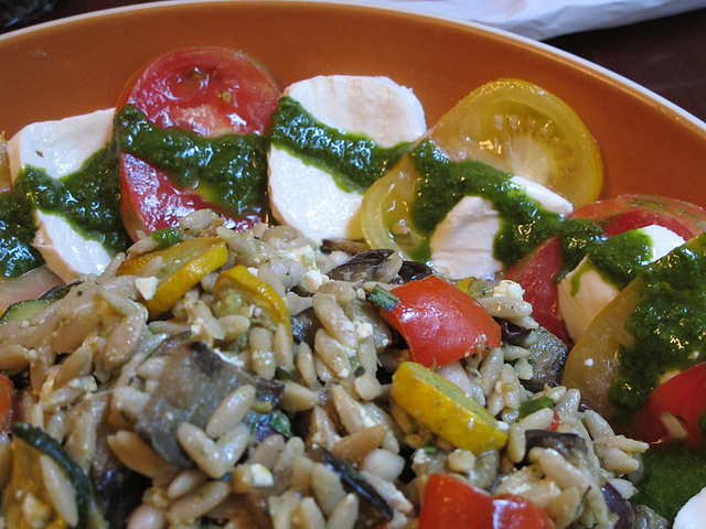 L&#8217;insalata di orzo e farro con la ricetta dei Menù di Benedetta