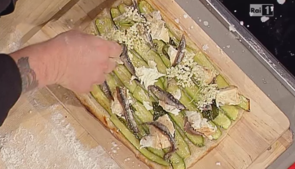 Pizza con zucchine e mozzarella: la ricetta gustosa di Gabriele Bonci
