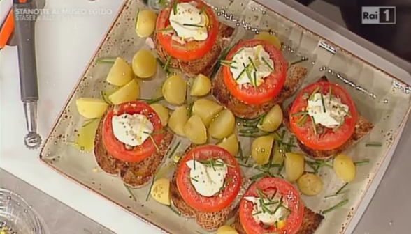 Pomodori alla garibaldi: la ricetta veloce e sfiziosa di Luisanna Misseri