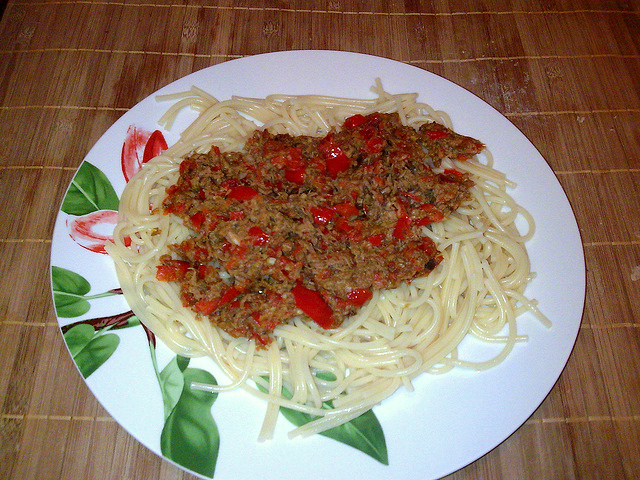 La pasta peperoni e tonno con la ricetta facile