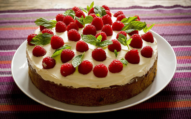 La torta ai lamponi e mascarpone con la ricetta facile