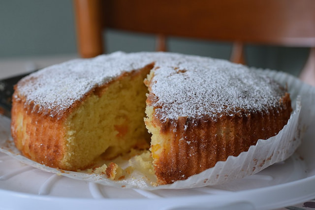 Torta al limone: la ricetta soffice e golosa di Antonella Clerici