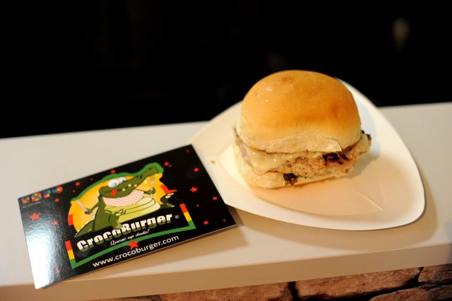 Expo 2015: il Crocoburger, il panino con carne di coccodrillo, va a ruba