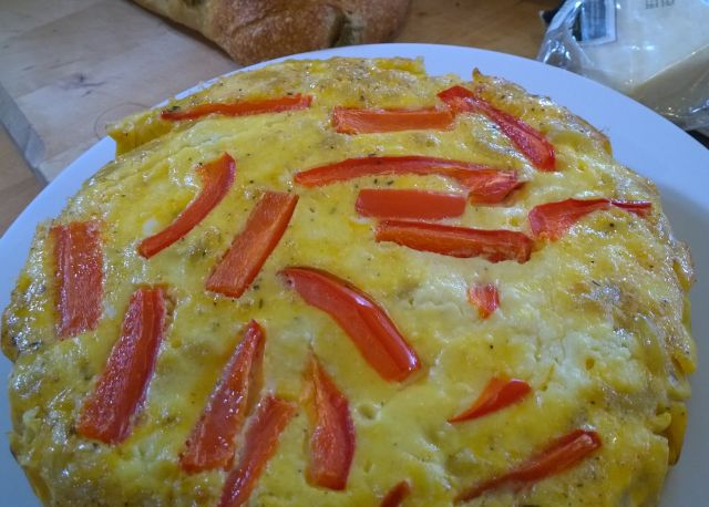 Ecco la frittata di peperoni e cipolla perfetta per la cena