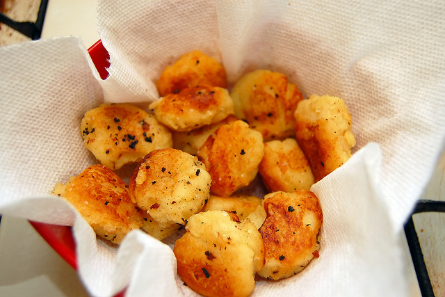 Frittelle di patate: l’antipasto sfizioso di Anna Moroni