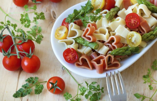 Pasta fredda alla greca: la ricetta vegetariana