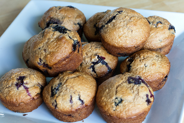 I muffin ai lamponi e yogurt perfetti per la colazione