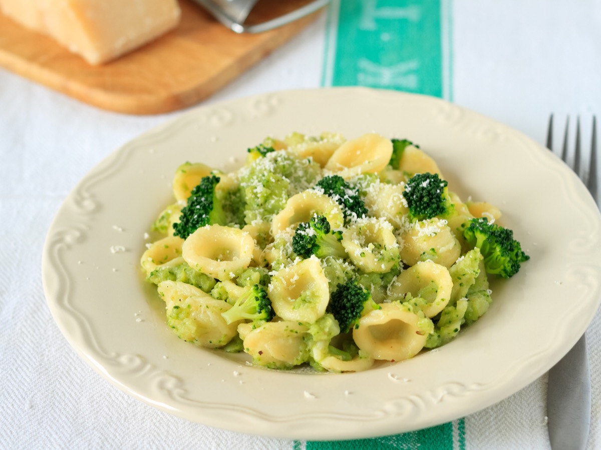 Le orecchiette con le cime di rapa con la ricetta semplice