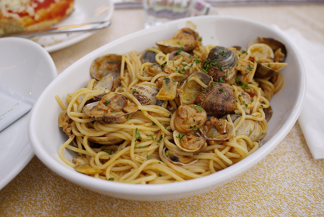 Linguine alle vongole: la ricetta facile e veloce di Andrea Mainardi