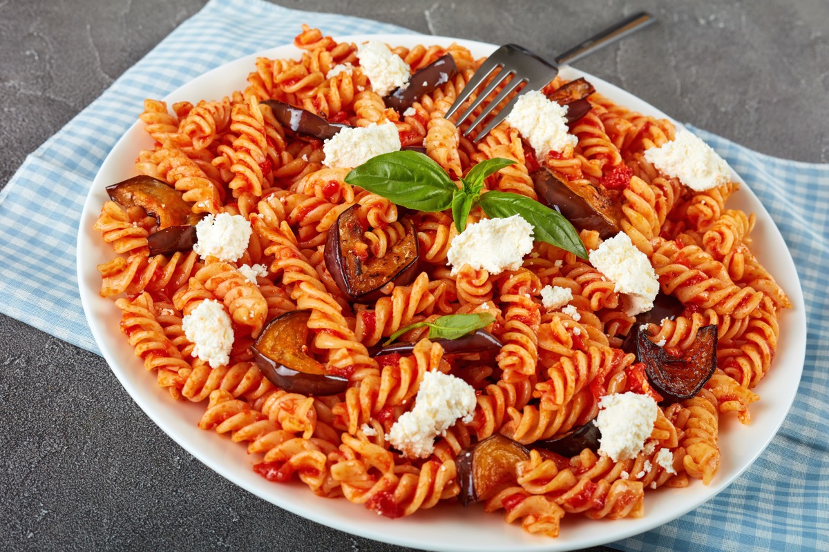 I fusilli alla norma con la ricetta originale siciliana