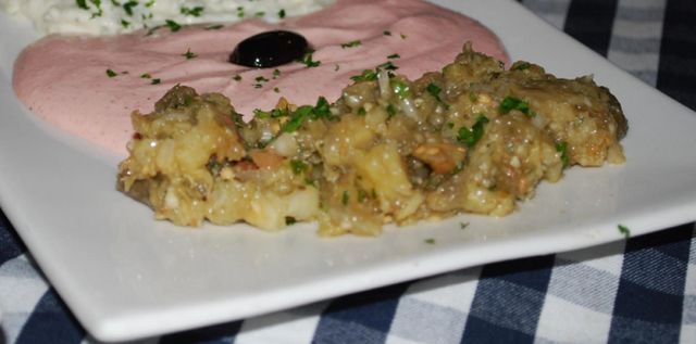 L&#8217;insalata di melanzane alla greca con la ricetta adatta all&#8217;estate