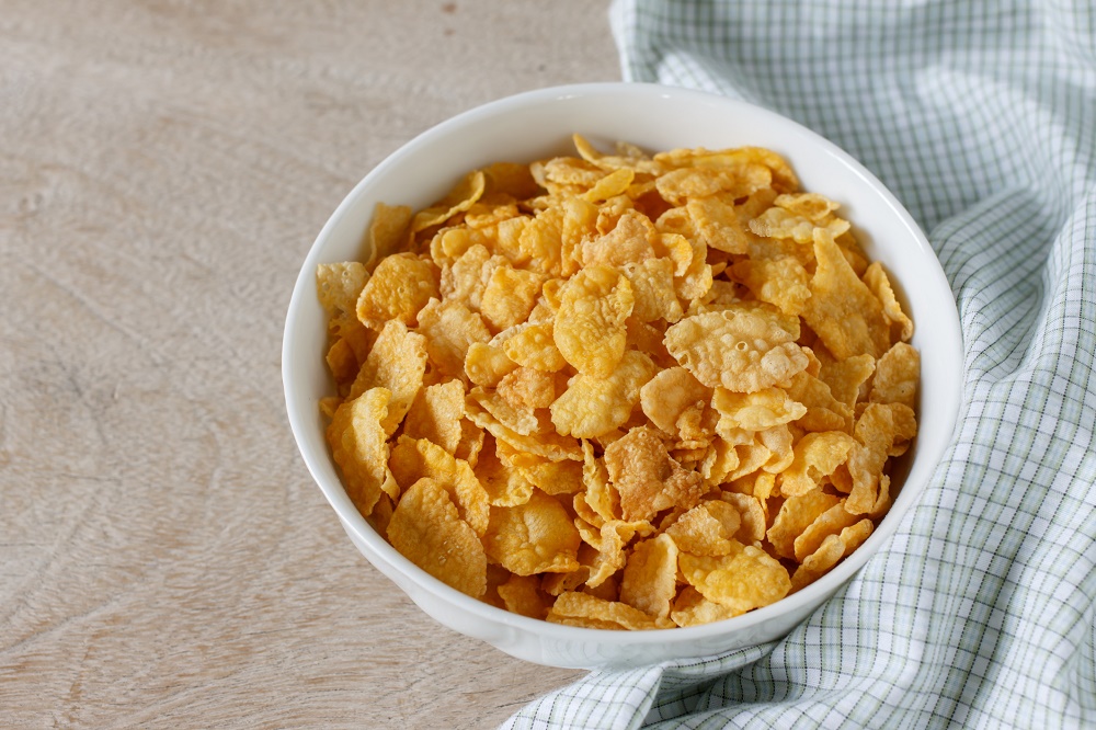 Come fare la panatura utilizzando i cornflakes