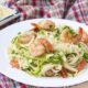 pasta con gamberi, pomodorini e zucchine