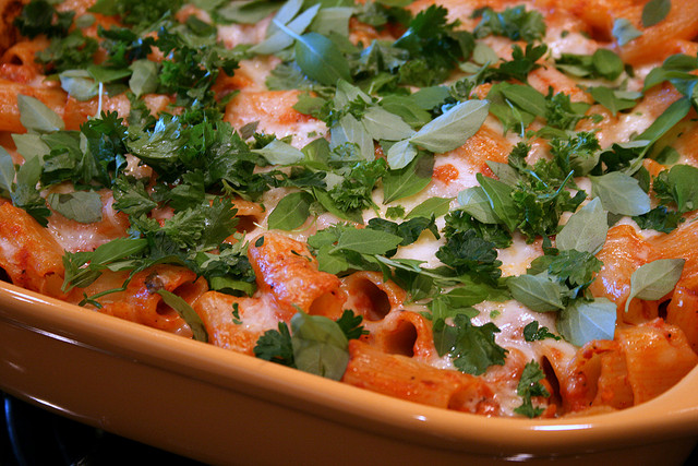 I rigatoni al forno alla siciliana con la ricetta facile