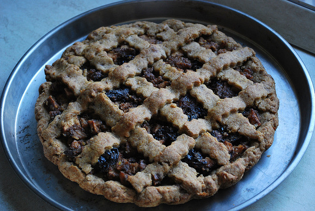 La crostata di marmellata di fichi e noci con la ricetta semplice