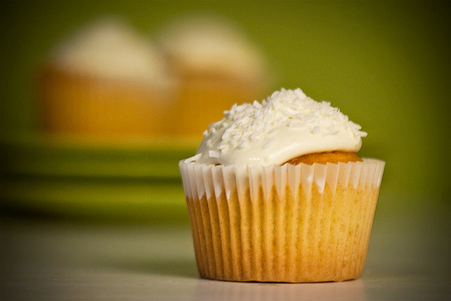 I cupcake con glassa al cocco con la ricetta facile