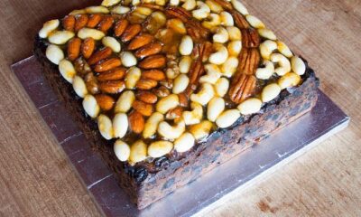 torta decorata frutta secca procedimento semplice
