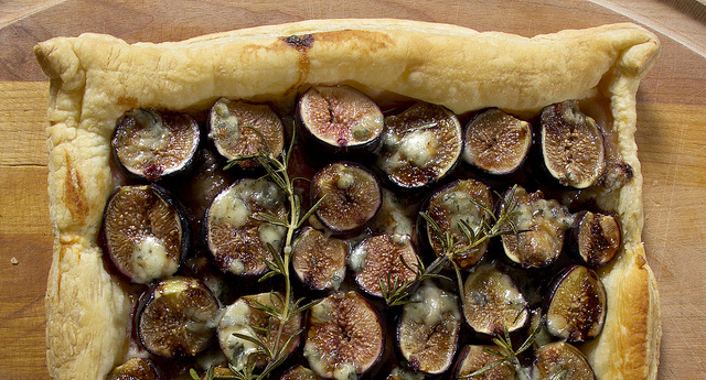 La torta salata con fichi e gorgonzola perfetta per l&#8217;antipasto