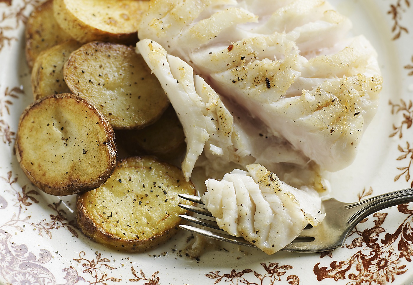 Il pangasio al forno con patate con la ricetta semplice