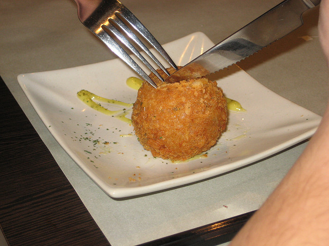 Le polpette di salmone e ricotta al forno facili da realizzare