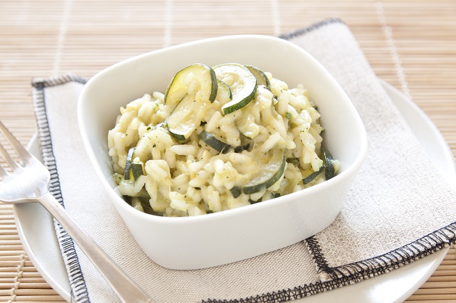 Risotto con gorgonzola e zucchine: la ricetta per un primo piatto delicato