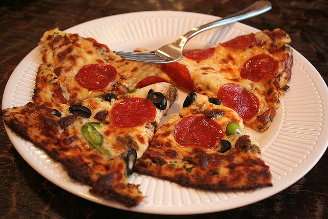 La pizza di cavolfiore vegan con la ricetta gustosa