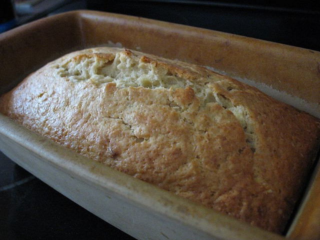 Il plumcake alla banana e cocco per una colazione nutriente