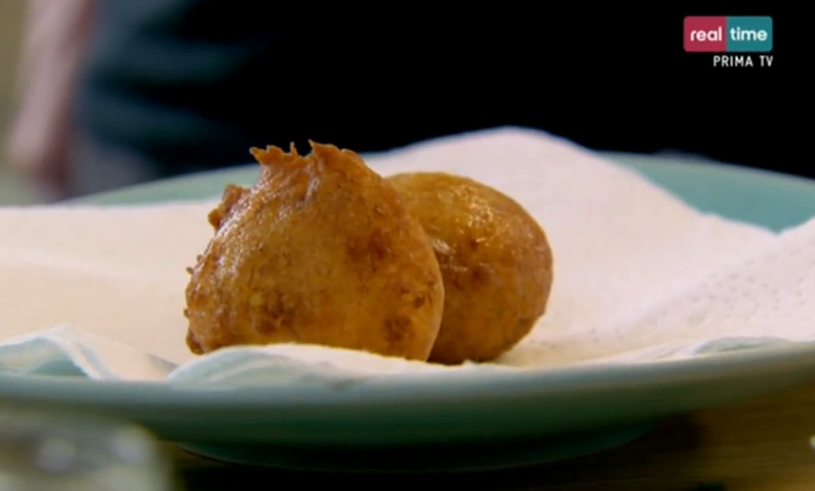 Frittelle di banane e cocco: la ricetta golosa di Gordon Ramsay