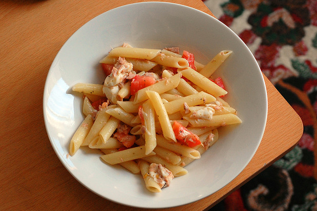 Pasta con cotechino e pomodorini