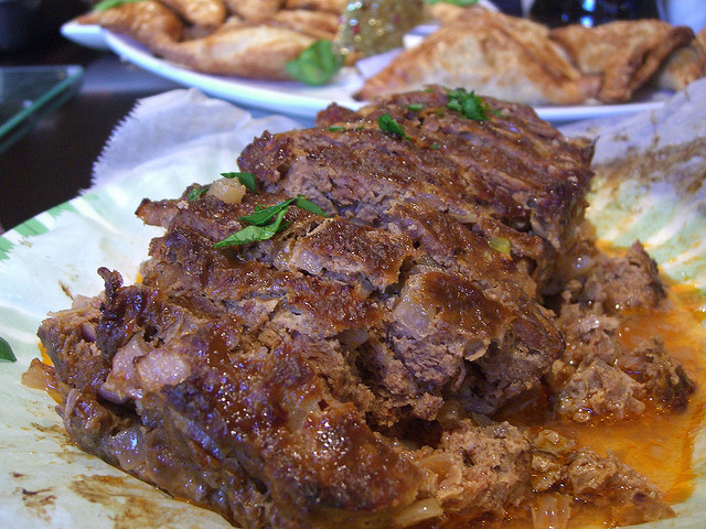 Come preparare il polpettone ripieno al forno con la ricetta passo per passo