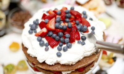 decorare torta con la panna montata