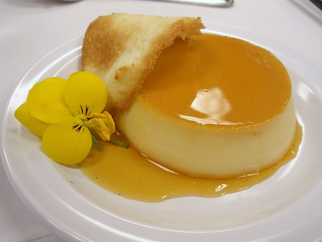 Il creme caramel al limone con la ricetta facile