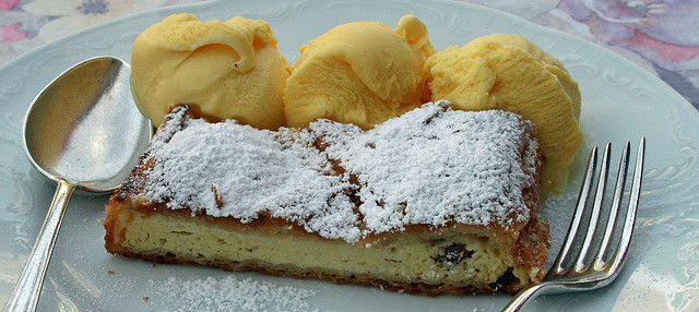 Lo strudel dolce di ricotta con la ricetta semplice