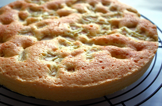 La torta alle pere e noci con la ricetta vegan