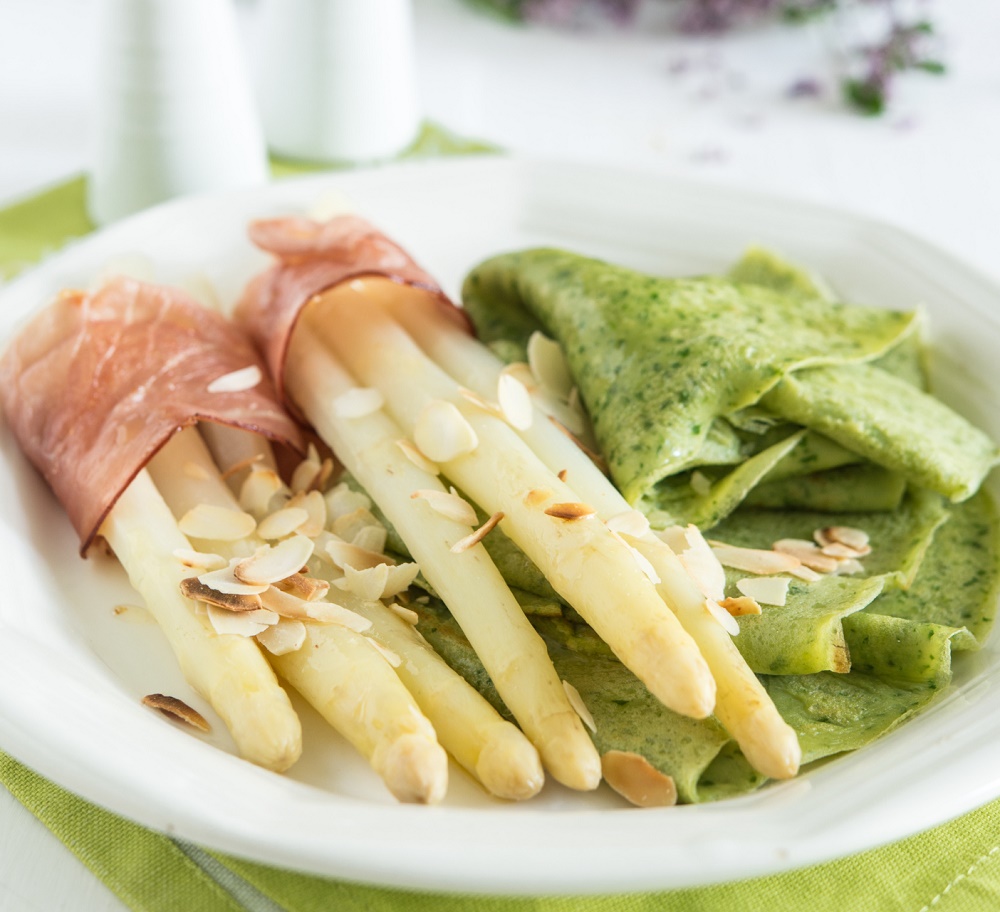 L&#8217;omelette con asparagi: ecco la ricetta casalinga
