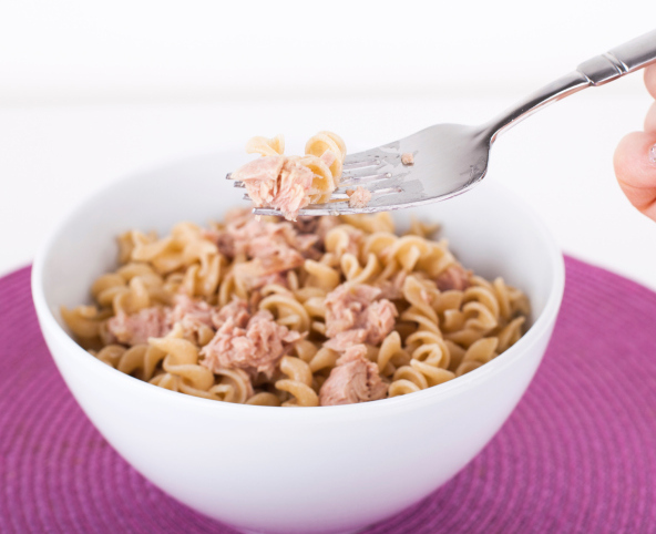 Come preparare la pasta tonno e cipolla in bianco